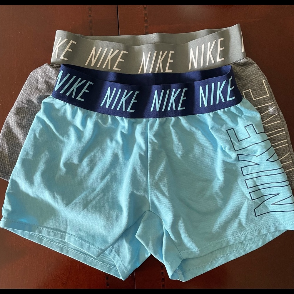 Nike running shorts bundle xs